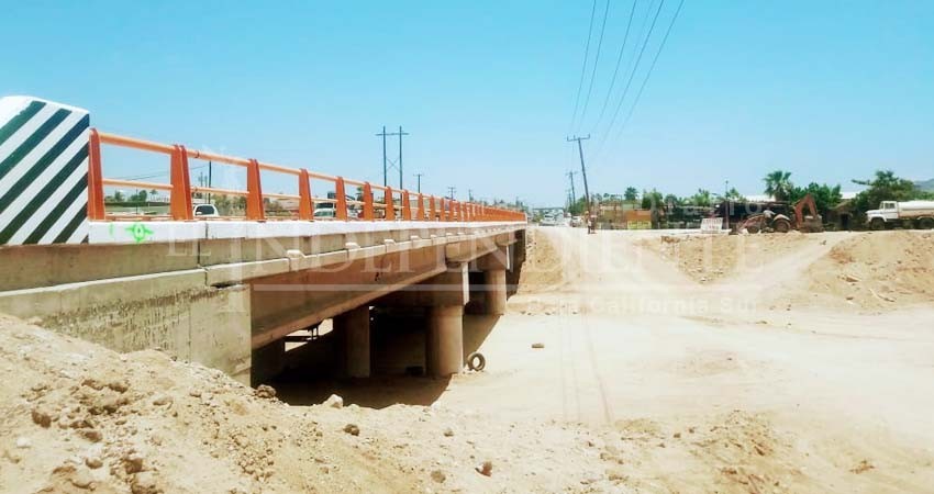 No solo un puente, también que se considere la canalización del arroyo Santa Rosa, piden colonos del vado