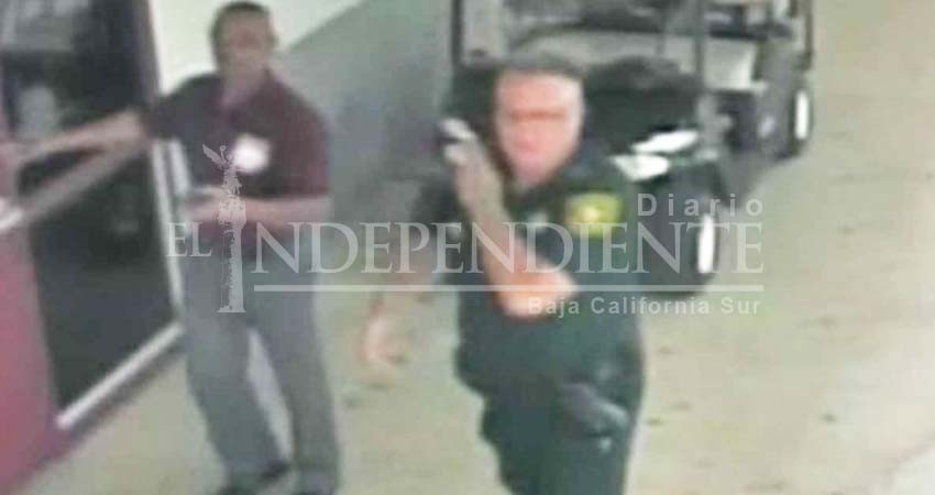 Detienen a policía que no actuó durante masacre en Parkland