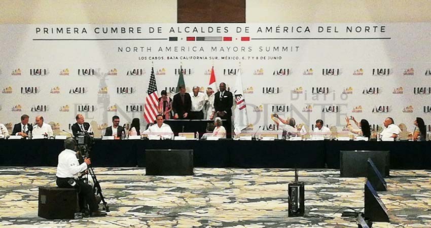 Coinciden alcaldes de América del Norte con mensaje de unidad de AMLO en cumbre de Los Cabos