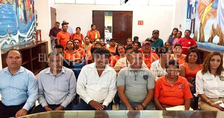 Denuncian presuntas irregularidades en Tianguis de colonia Las Palmas de CSL