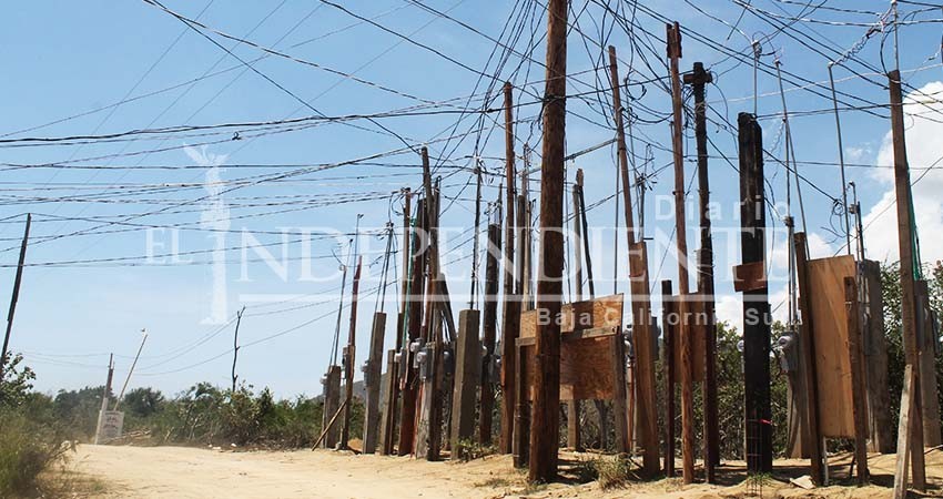 Solución a tomas clandestinas de energía en asentamientos irregulares es un tema que está sobre la mesa