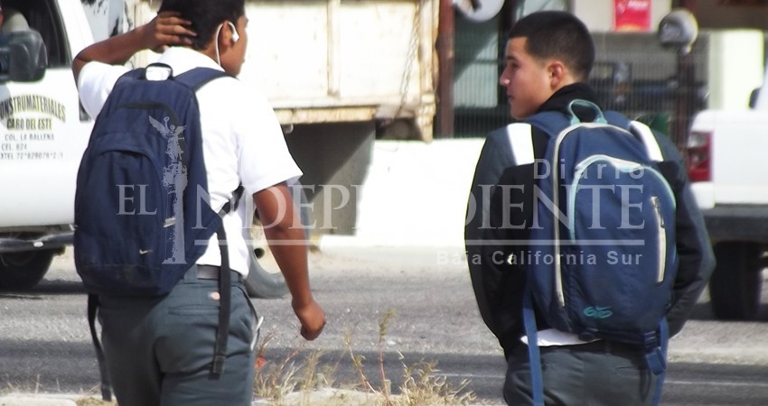 Hay en Los Cabos 8 mil alumnos de preparatoria beneficiados con becas del gobierno federal