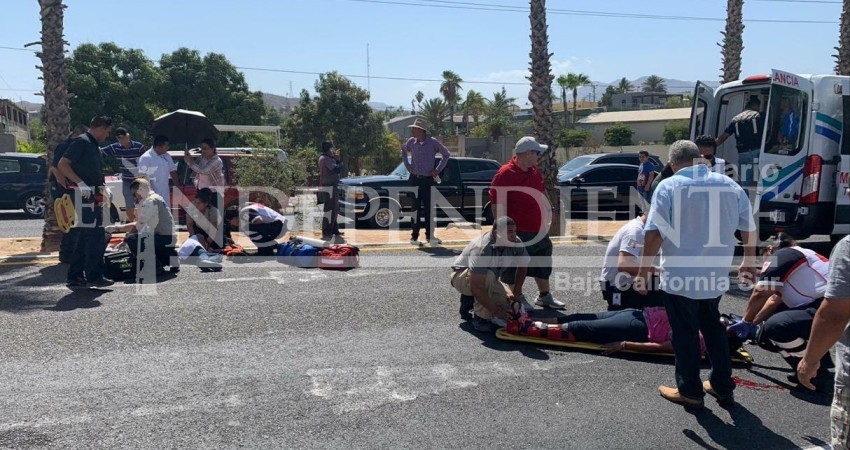 Al hospital, dos peatones tras ser atropellados por vehículo de transporte turístico