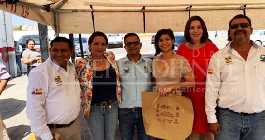 Zofemat Los Cabos entrega mil 400 bolsas biodegradables para ir al supermercado