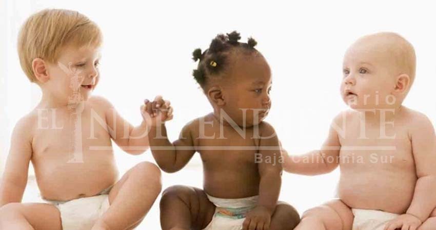 Pareja demanda a clínica de fertilidad; tuvieron mellizos de otra raza