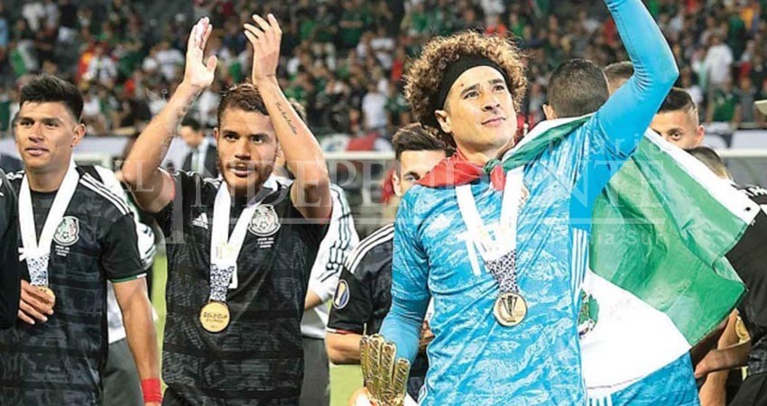 Súper Memo Ochoa, héroe del Tricolor