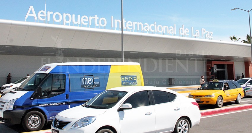 Aeropuerto de La Paz continuará sin vuelos internacionales: Turismo