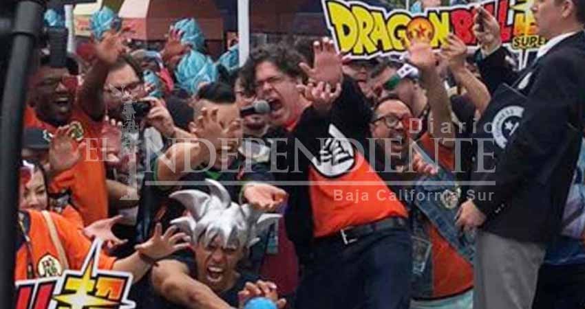 Fans de Dragon Ball rompen Récord Guinness con el 'Kamehameha' más grande