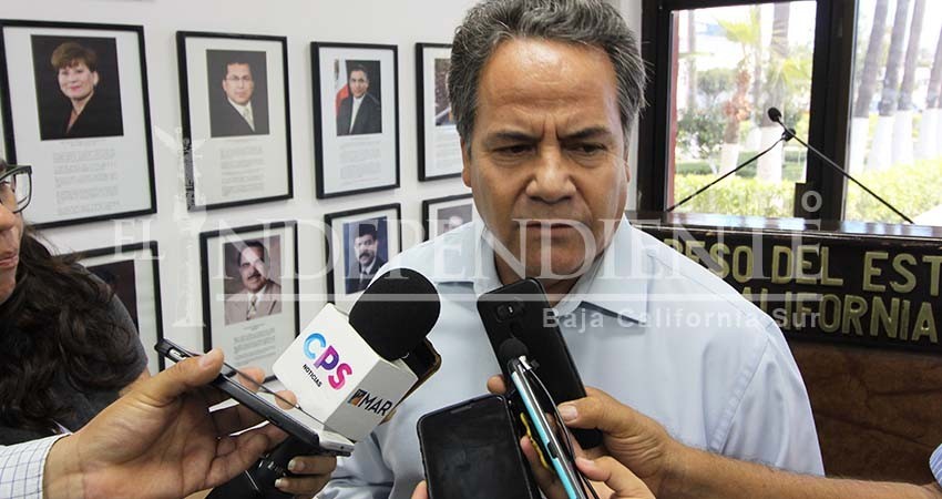 Si Víctor Castro está “obsesionado” con ser gobernador, que renuncie: Ramiro Ruíz