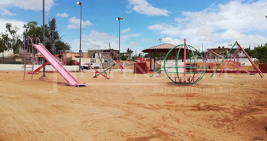 Luego de varias denuncias, reparan instalaciones de parque en colonia Lomas del Sol