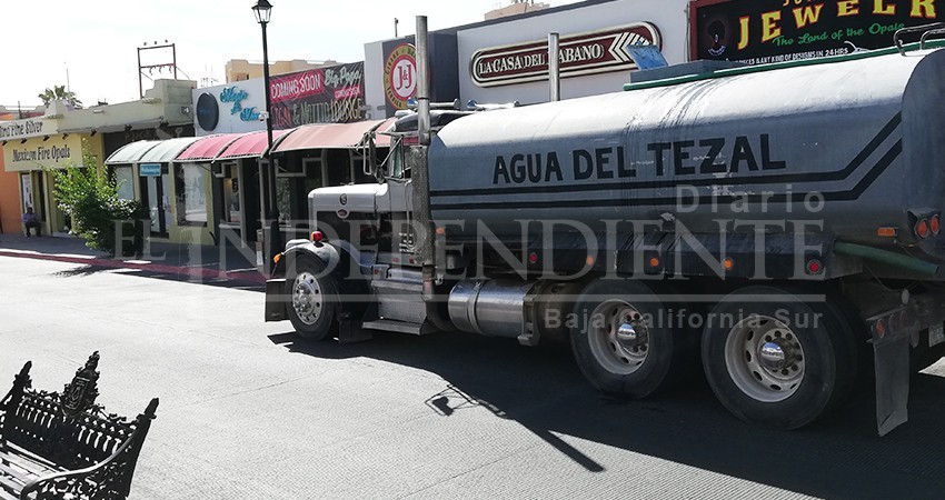 Empresarios y locatarios del centro de CSL denuncian desabasto de agua potable