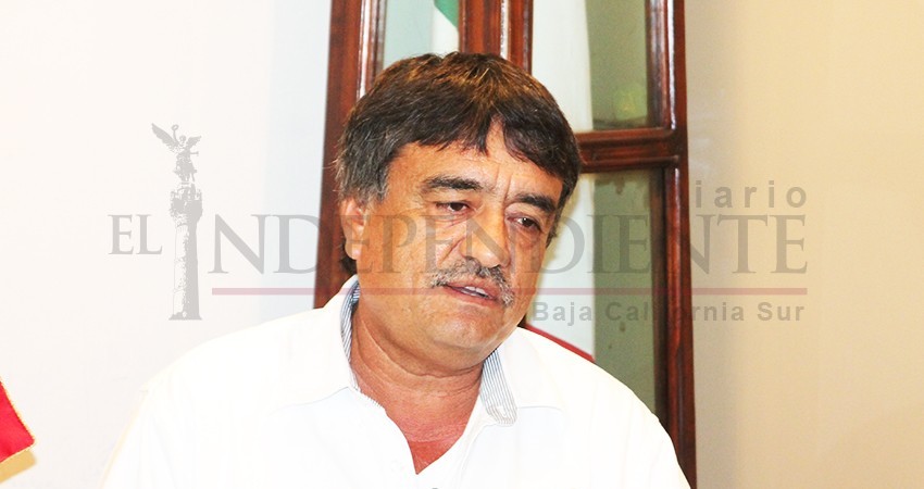 Arremete el delegado Oscar Leggs contra mano derecha de Armida Castro