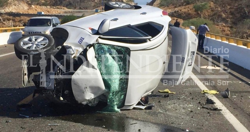 Tremendo encontronazo en libramiento CSL - SJC deja un taxista muerto