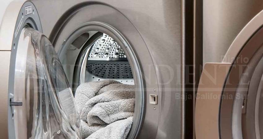 Niño muere al quedar atrapado en una lavadora; se asfixió