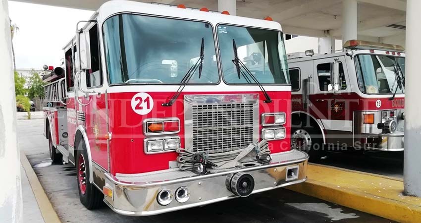 Por primera vez, generación de bomberos de La Paz tiene casi el 50% de mujeres