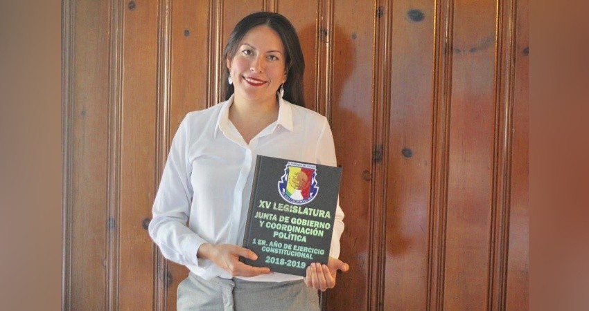 Entrega la Dip Milena Quiroga  Presidencia de la Junta de Gobierno y Coordinación Política del Congreso de BCS