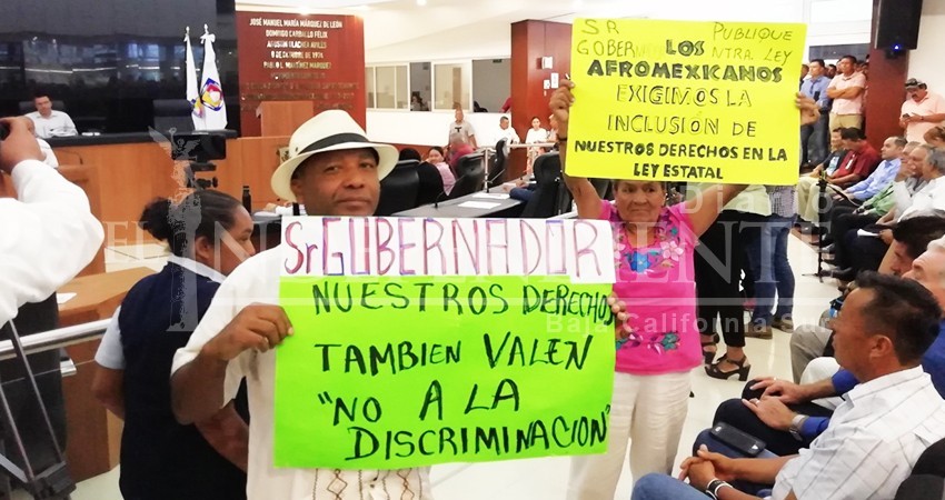 Afromexicanos exigen al gobernador publicar Ley de pueblos originarios