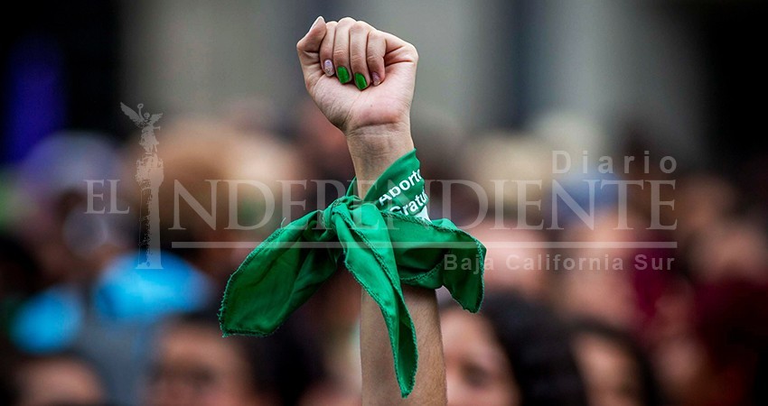 Legisladores del PES inician controversia para evitar interrupción del embarazo