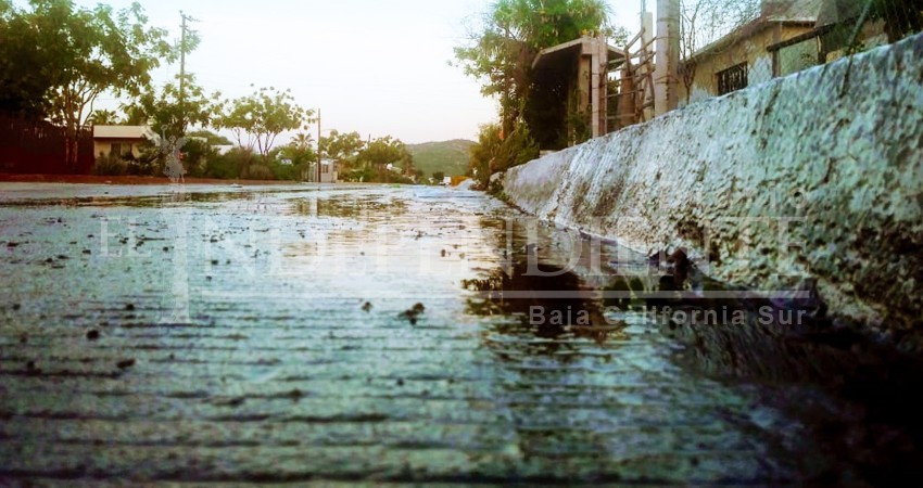 Durante tres días se ha desperdiciado en agua en colonia Las Veredas a causa de una fuga