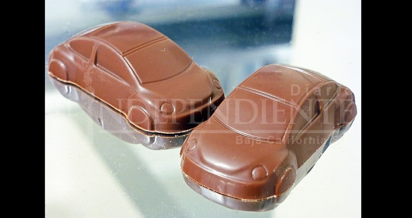 El Senador por BCS Velázquez Meza, busca regularizar vehículos de procedencia extranjera