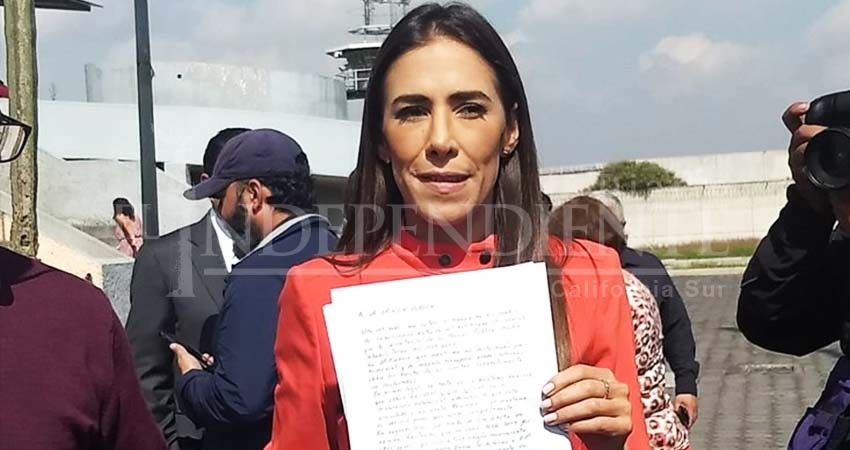 Robles exige a AMLO proceso y juicio justo