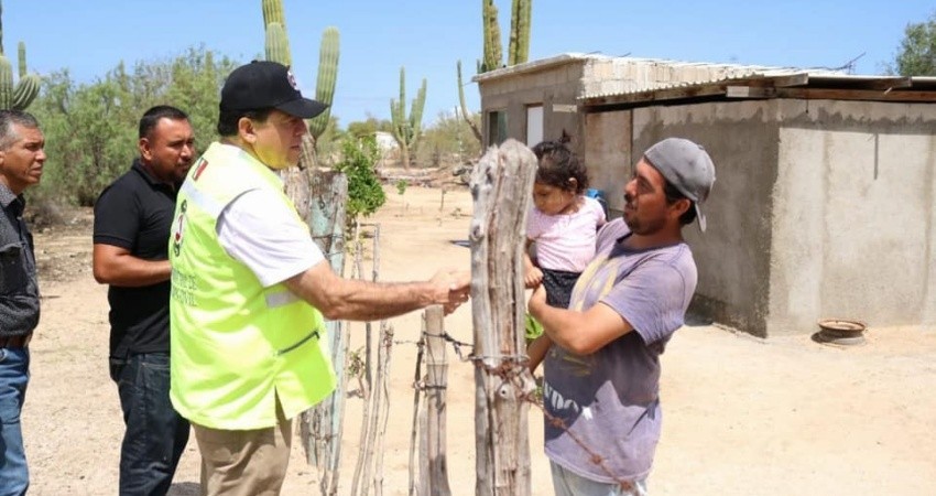 Recorre el alcalde de La Paz las zonas rurales afectadas por “Lorena”