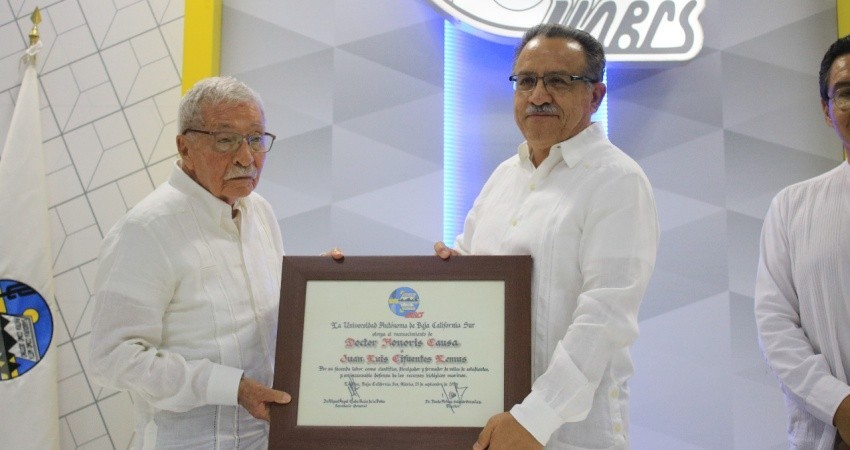 Entrega la UABCS doctorado “Honoris Causa” al reconocido biólogo mexicano Dr. Cifuentes