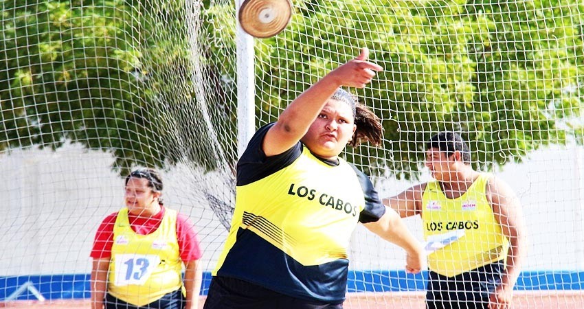 Abandera Gabriela Velázquez a atletas paralímpicos de BCS