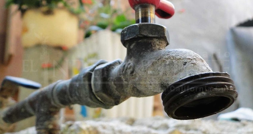 ¿Cuántos días más estaremos sin agua?, se cuestionan colonos de Guaymitas