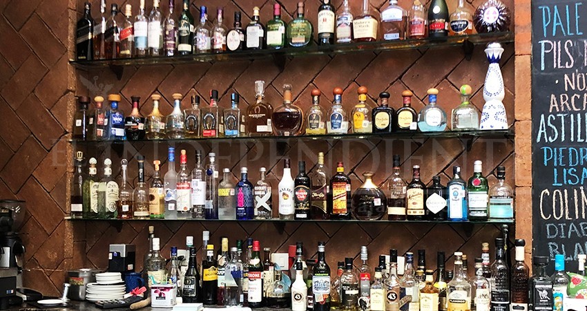 Preocupa a restauranteros posible aumento de impuestos a bebidas alcohólicas y azucaradas