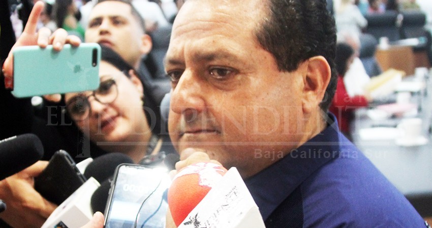 Contiene el gobernador Mendoza operativo contra Uber; no es conveniente polarizar, señala