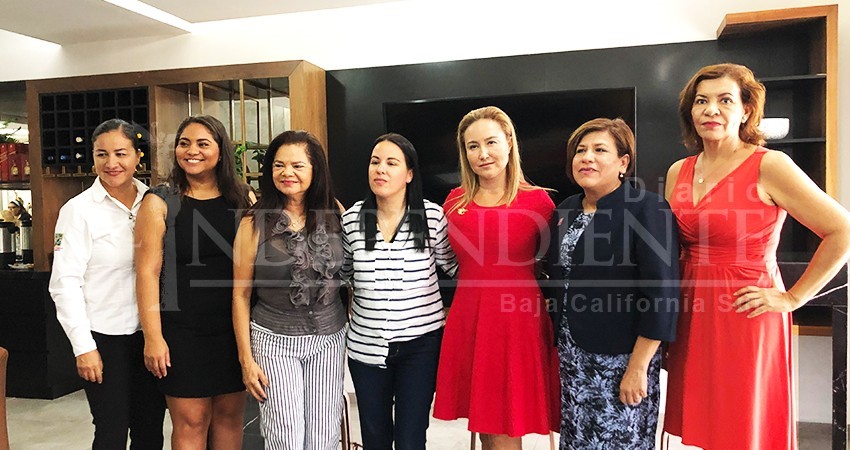 Mujeres Empresarias luchan contra el cáncer de mama y la violencia contra la mujer