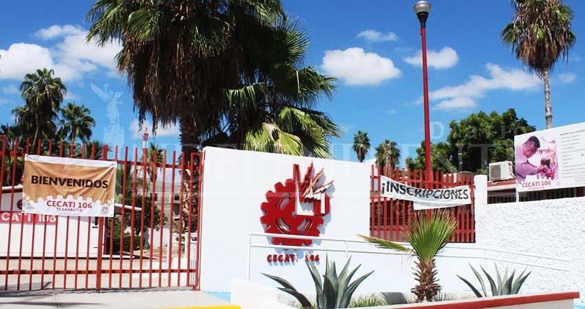 Rosario Robles entregó escrituras sin validez al Cecati 106