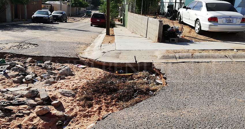Destruidas calles de Fraccionamiento Palmas Homex; no han tenido mantenimiento en 20 años
