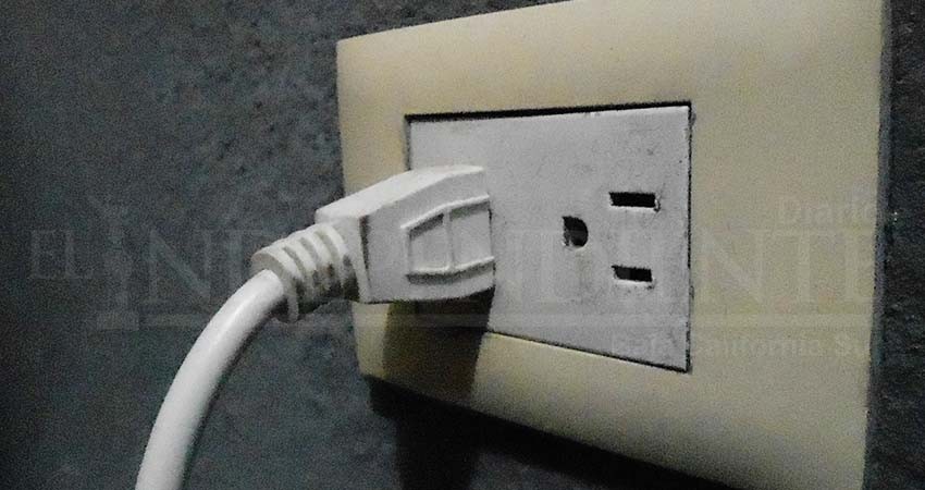 No se acaban los apagones para los colonos de Las Veredas