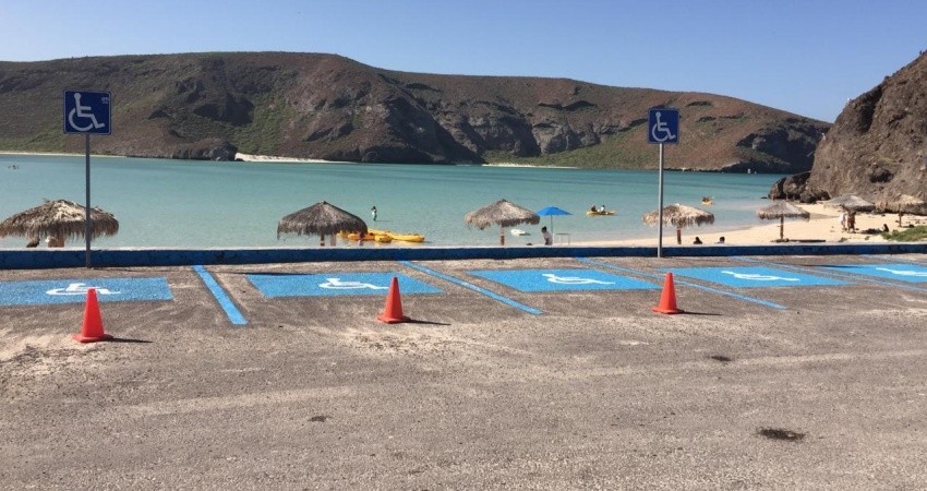 Ofrecen una mejor movilidad para personas con discapacidad en playa Balandra