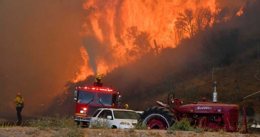 Incendios en California se complican; cortarán luz
