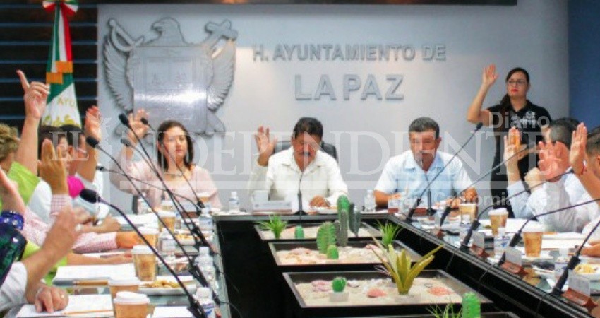 Denuncian ante la PGJE a ex funcionarios de la administración de Martinez Vega