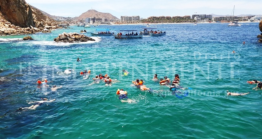 Restringen horarios para actividades náuticas en bahía de Cabo San Lucas 