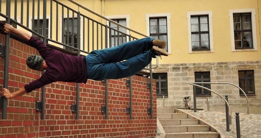 Ladrón realiza impresionante salto al huir de la policía en EU