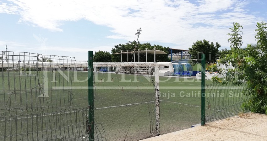Abandonada Unidad Deportiva de la colonia Leonardo Gastelum de CSL