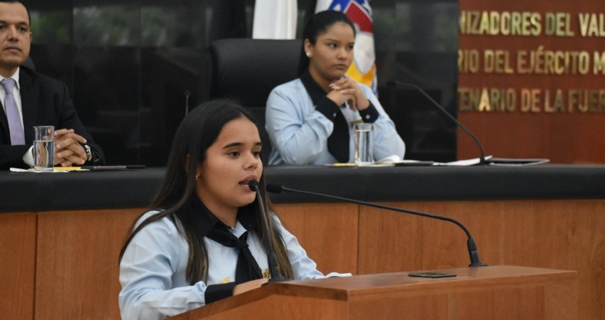 Parlamento juvenil pide a las autoridades se incluya a jóvenes en la toma de decisiones