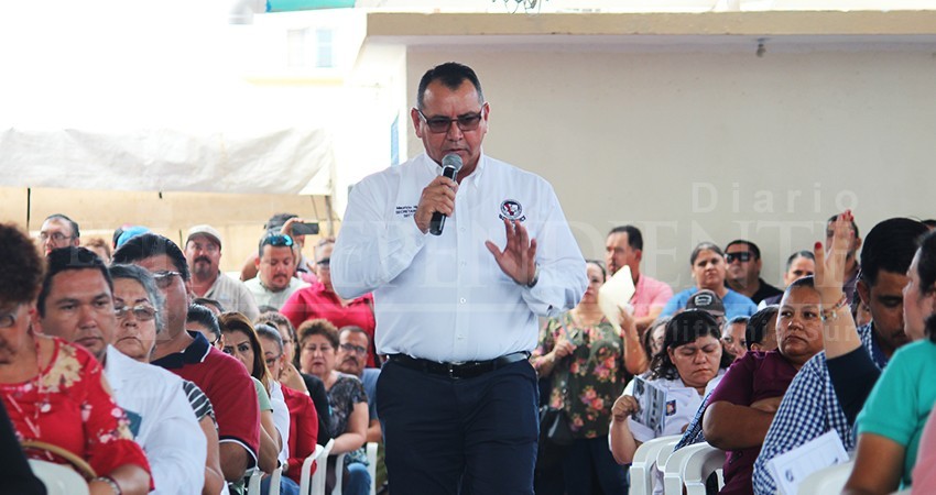 Retira asamblea de burócratas derechos sindicales a Eduardo Valdez