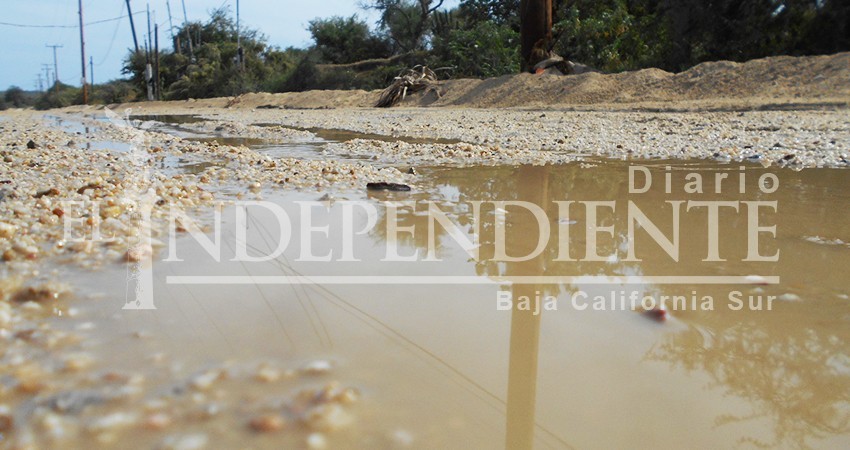 Sin solución problema de fugas de aguas negras; ahora en el vado de Santa Rosa