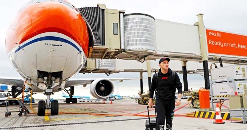 Se activa por error alarma de secuestro en avión; desatan caos