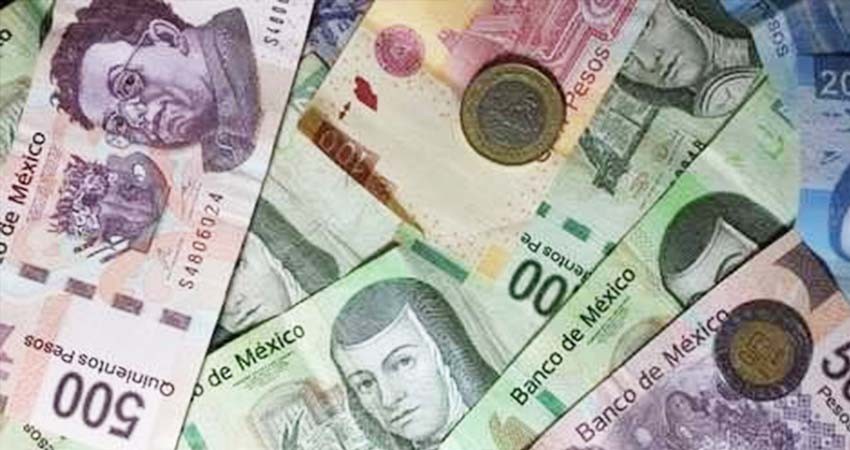 Se compromete AMLO a aumentar el salario mínimo