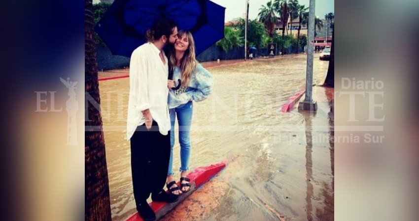 La súper modelo Heidi Klum disfruta la lluvia de Los Cabos