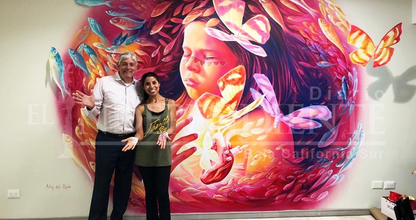 Plasma su arte Adriana del Rocío en conocido hotel de Cabo San Lucas