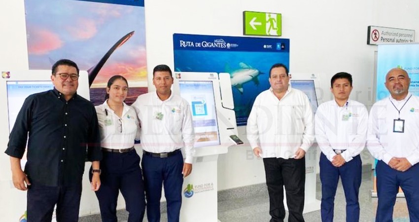 Opera en el Aeropuerto de Los Cabos kiosco de cobro a extranjeros
