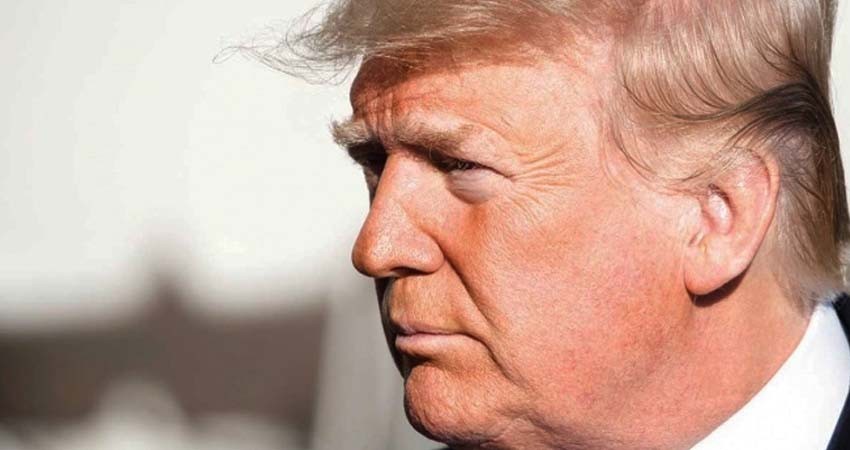 Acusan a Trump de dos delitos